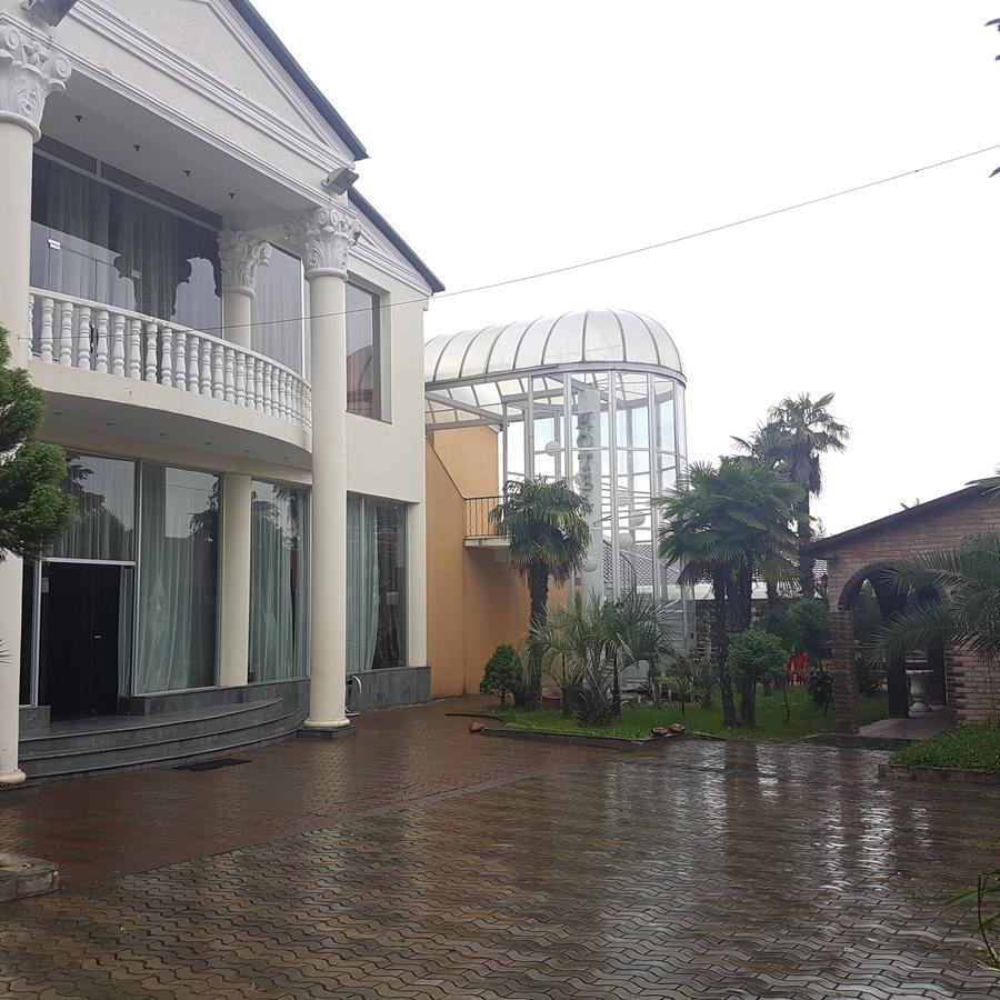 Hotel Eleon Kutaisi Exterior foto