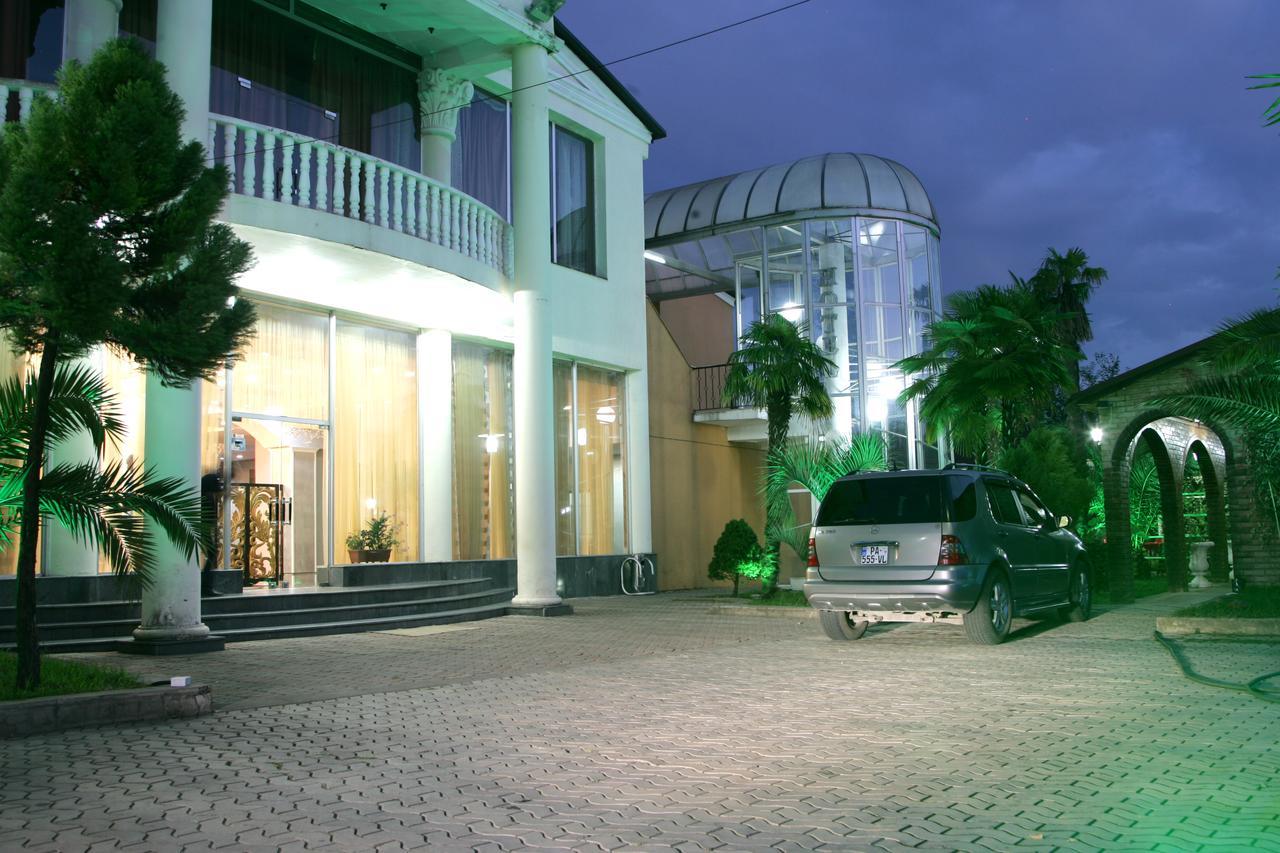 Hotel Eleon Kutaisi Exterior foto
