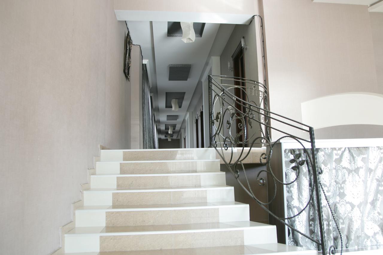 Hotel Eleon Kutaisi Exterior foto
